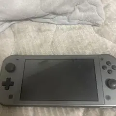 ニンテンドーSwitchライト ポケモン　傷あり
