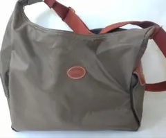 LONGCHAMP　ラウンドショルダー　ナイロン　革ロゴ　A4収納可のサムネイル