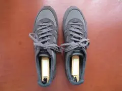 MARGARET HOWELL × MIZUNO スニーカー　カーキ