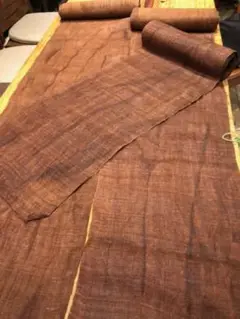 HEMP /少数山岳民族のモン族 伝統の手織り草木染め茶色麻布　1m幅37cm