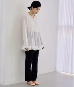 【IENA/イエナ】 ＆NAVY プリーツフリルブラウス