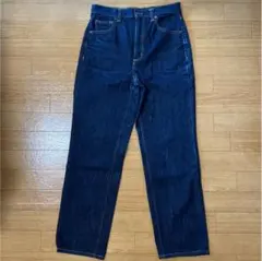 GU ハイウエストストレートジーンズ