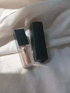 ADDICTION THE LIQUID EYESHADOW 001のサムネイル
