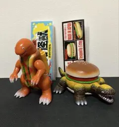 Threewax Food怪獣チーズガメガー、ジュラドッグ ソフビ2体セット