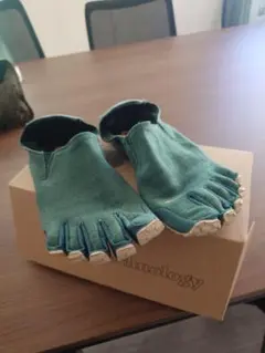 vibram スニーカー