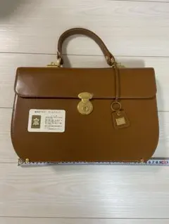 ＊最終値下げ＊鍵付き　ハンドバッグ　トートバッグ　本革　ベージュ　茶色