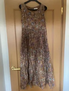 niko and ... ブラウン 花柄ノースリーブ ロングワンピース