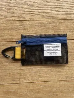 メッシュコインケース カラビナ付きのサムネイル