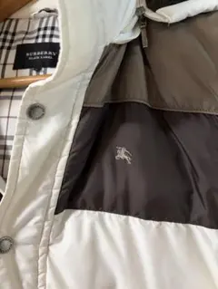 ダウン95% Burberryホワイトダウンジャケットのサムネイル