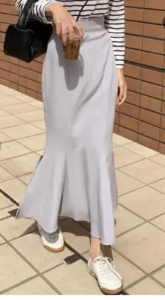 LAUIR スリットマーメイドフレアスカート(薄手伸縮生地)