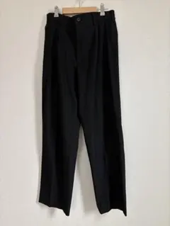 美品 ユニクロ ワイドスラックス 黒 2タック きれいめ オーバーサイズ