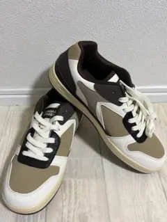 CEDAR CREST 防水スニーカー ベージュ/黒　25センチのサムネイル