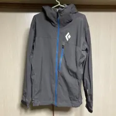 ソフトシェルジャケット マウンテンパーカー