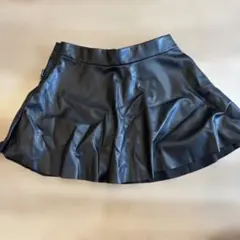 ZARA 黒の合成皮革スカート 4-5A