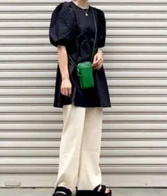 レザー ジップスリム ウォレットショルダー　ミニバッグ　スマホショルダー