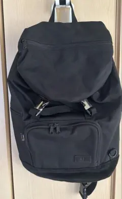 美品 FREDPERRY フレッドペリー リュック バックパック 黒 ブラックのサムネイル