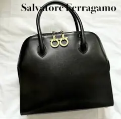 Salvatore Ferragamo ブラックトートバッグ