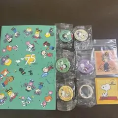 くら寿司 × PEANUTS スヌーピー 缶バッジ ノート シール セットのサムネイル