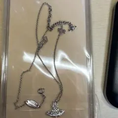 Vivienne Westwood オーブ ネックレス