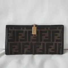 FENDI　フェンディ　ズッカ柄　長財布