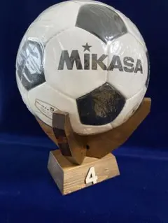 サッカーボールスタンド 木製 組立式 背番号指定可能のサムネイル