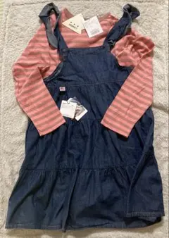 デニムサロペットと長袖Tシャツセット