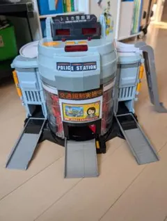 Item thumbnail for item 5c1be2ef-3ee9-432e-81d4-80665638a272