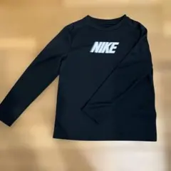 NIKE ブラック 長袖カットソー