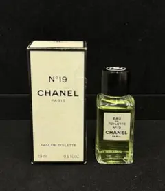 箱あり✨CHANEL N°19 オードトワレ 19ml ミニボトル 香水