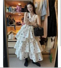 BIBIY. QUEENY DRESS Bibiy. 花柄キャミワンピース 2026年最新】Bibiyワンピースの人気アイテム - メルカリ
