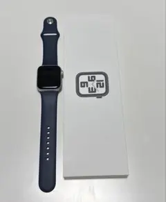 Apple Watch SE（GPSモデル）- 40mmシルバー