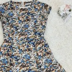 バーニーズニューヨーク フレア ワンピース ブルー 半袖 お呼ばれ　M