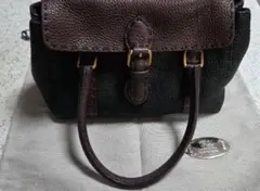 フェンディFENDI レザー ハンドバッグ 黒と茶色のコンビ
