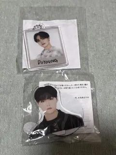 TREASUREドヨン カプセルトイ　ミニアクリルスタンドセット