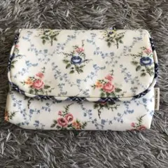 LAURA ASHLEY ポーチ