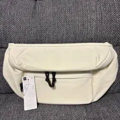 新品未使用　GU ボディバッグ