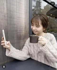 flower フェミニンアランニットのサムネイル