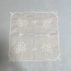 テーブルセンター ホワイト 花柄 刺繍 レースのサムネイル