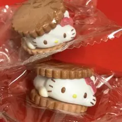 ★ハローキティ★ 2つ　ふにゅっとスモアサンド　ガチャガチャ　サンリオ