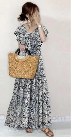 フラワープリント ノースリーブ ロングワンピース