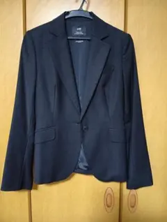 23区ブラックビジネススーツジャケットとスカートセット