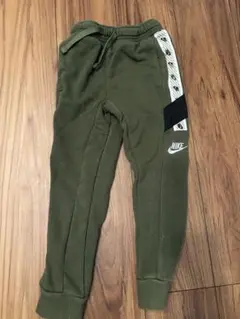 Nike オリーブグリーン ロングパンツ