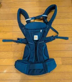 【ホームクリーニング済】Ergobaby 抱っこ紐 ネイビー メッシュのサムネイル
