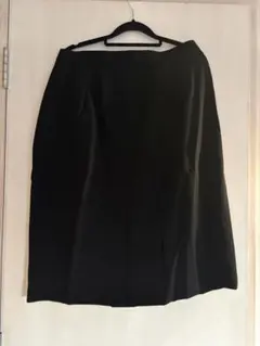 ブラック タイトスカート 未使用　17号