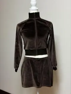 SKIMS ベロアブラウンセットアップ