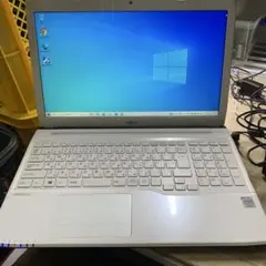 すぐ使えるノートパソコン✨可愛い白❣Win11 大容量1TB カメラ付き 富士通 すぐ使えるノートパソコン✨可愛い白❣Win11 大容量1TB カメラ