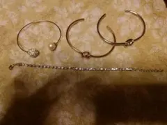 シルバー ゴールド ブレスレット 4点セット　右上二本は未使用です
