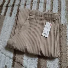 UNIQLO ユニクロ プリーツパンツ Мサイズ 31 ベージュ 新品