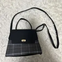 grove チェック　ショルダーバッグ　ブラック　グレー　レザー
