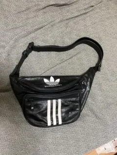 定価135000円⭐︎バレンシアガxアディダス コラボボディバッグ 未使用新品 BALENCIAGA バレンシアガ adidas アディダスコラボ ウエスト